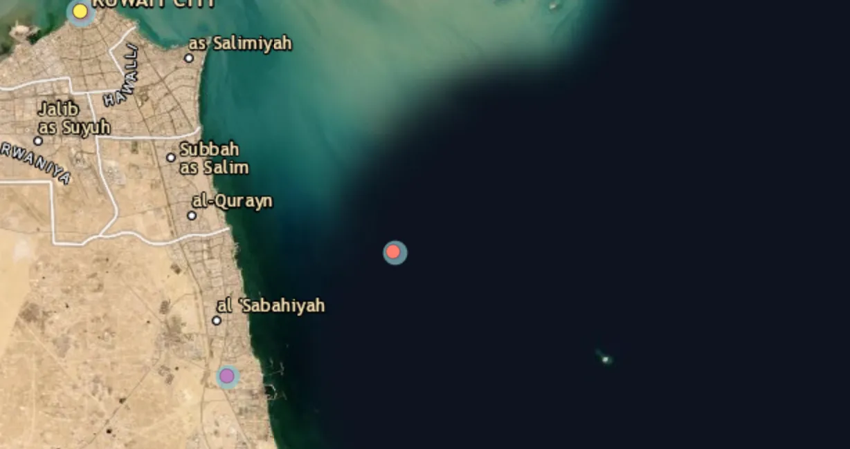 Armed sea pirates loot five Kuwaiti fishing trawlers