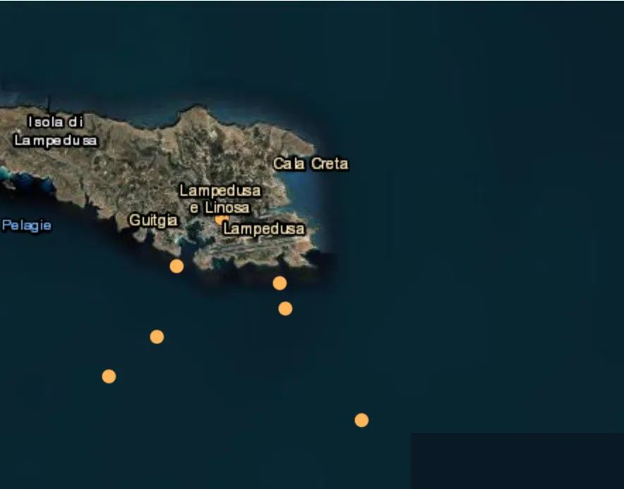 Migrant boat sinks off Lampedusa