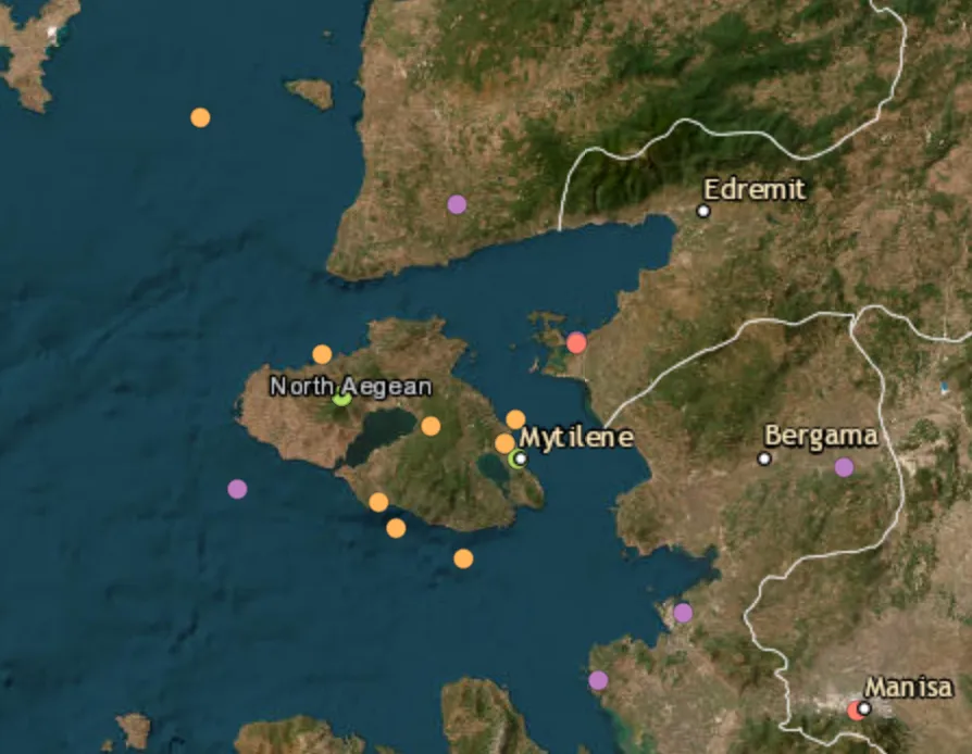 Migrant boat sinks near Lesbos